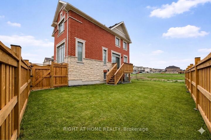 Property Photo:  2 Sagewood Avenue  ON L9J 0L1 