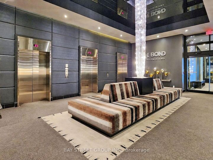 Property Photo:  290 Adelaide Street W 1303  ON M5V 0P3 