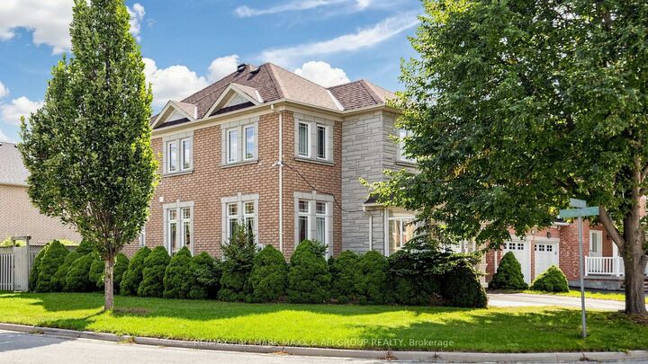 Property Photo:  33 Amethyst Drive  ON L4S 2J8 