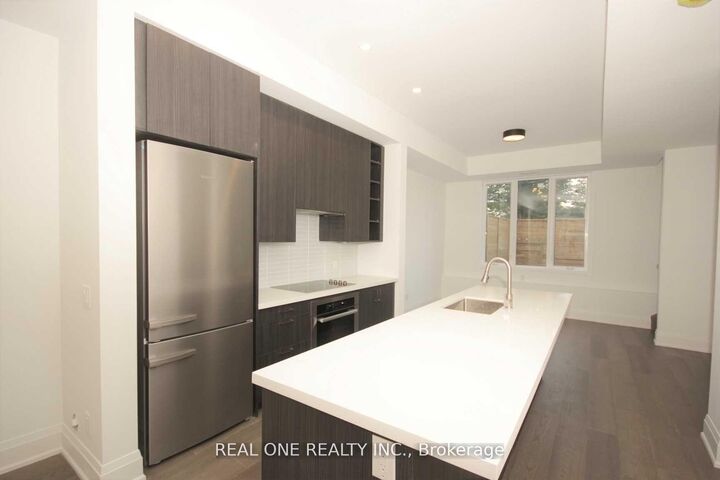 Property Photo:  35 Dervock Crescent 4  ON M2K 0G7 