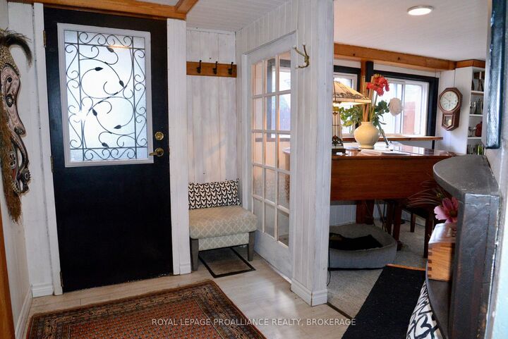 Property Photo:  15 Sturtivans Lane  ON K7G 2V4 