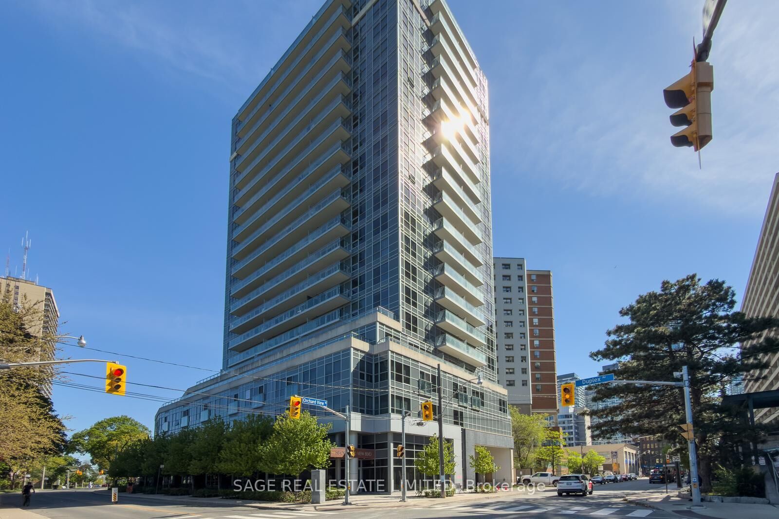 Property Photo:  58 Orchard View Boulevard 313  ON M4R 0A2 