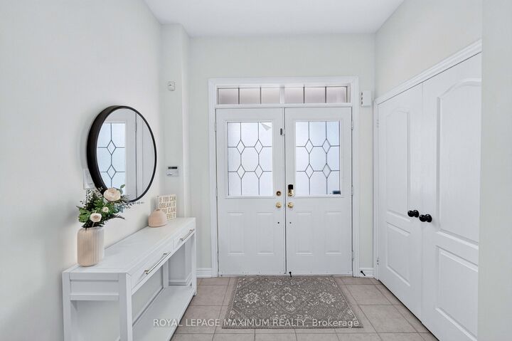 Property Photo:  95 White Beach Crescent  ON L6A 0R2 