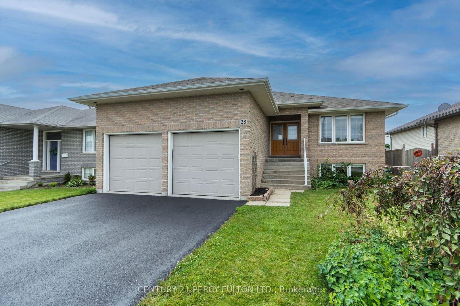 Photo de la propriété:  28 Freedom Crescent  ON K8V 0C1 