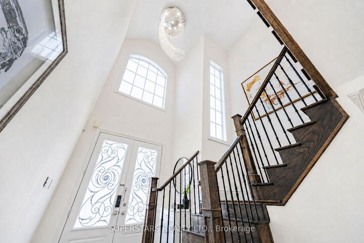 Property Photo:  20 Wellman Drive  ON L4E 1G1 