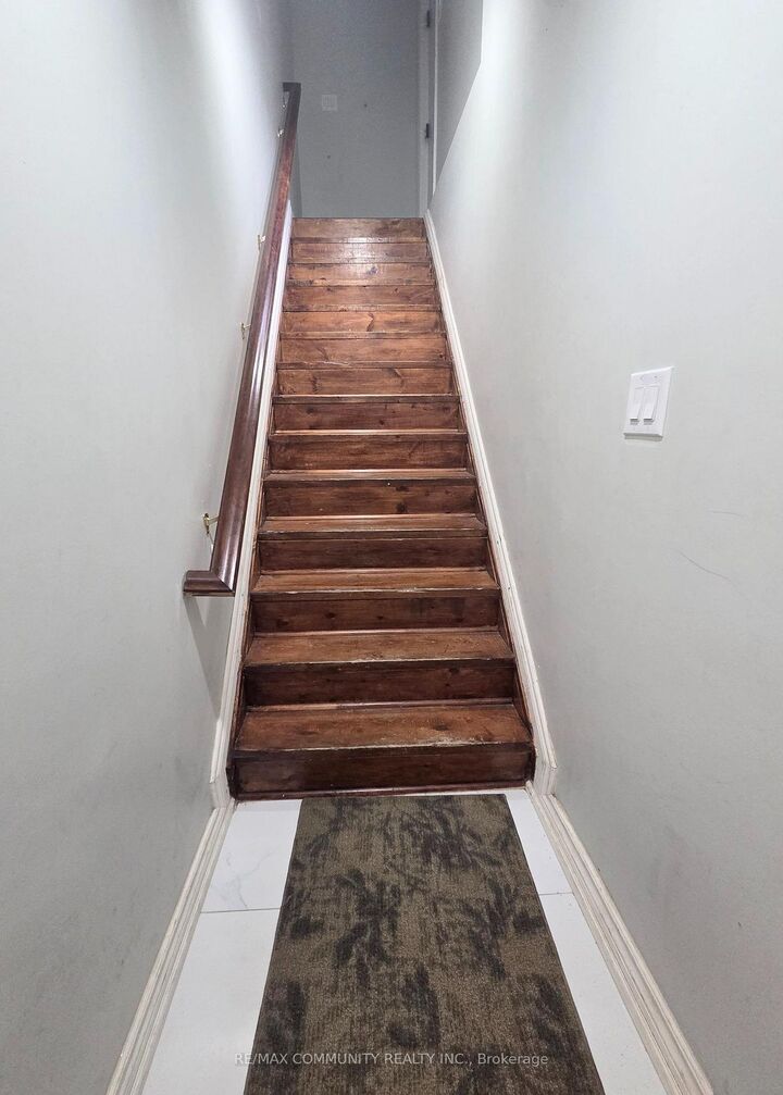Property Photo:  34 Gillingham Street Basement  ON M1B 5X1 