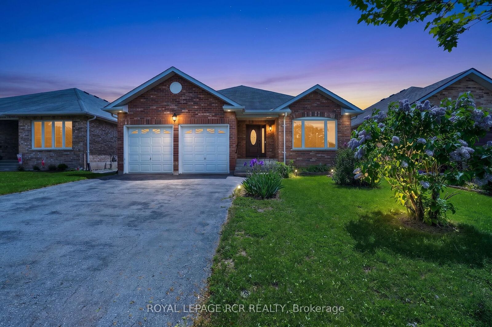 Property Photo:  71 Elmwood Avenue  ON L0K 1A0 