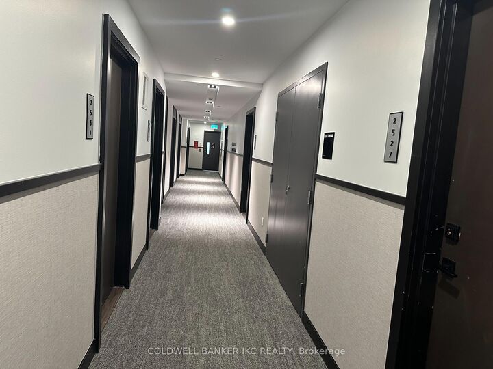 Property Photo:  498 Caldari Road 2527  ON L4K 0R6 