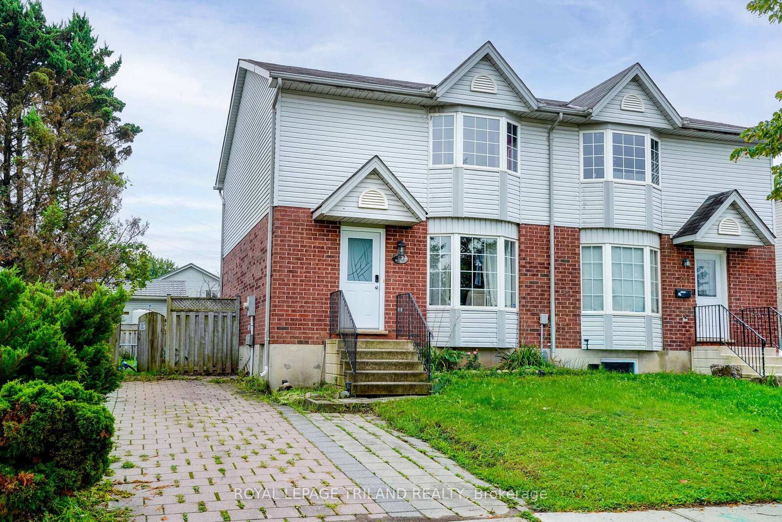Property Photo:  267 Fleming Drive  ON N5V 4Y7 