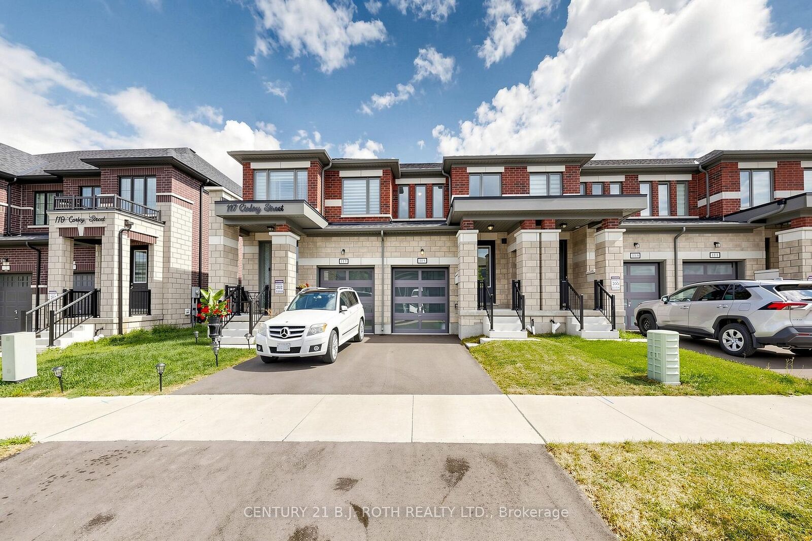 Photo de la propriété:  115 Corley Street E  ON K9V 0R4 