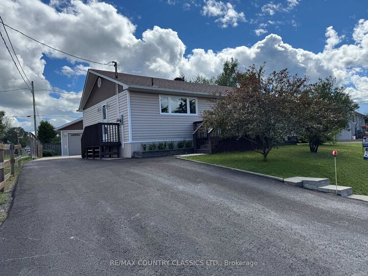 Property Photo:  89 Sprucedale Street  ON K0L 1M0 