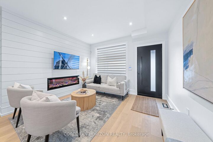 Property Photo:  225 Christie Street  ON M6G 3B5 