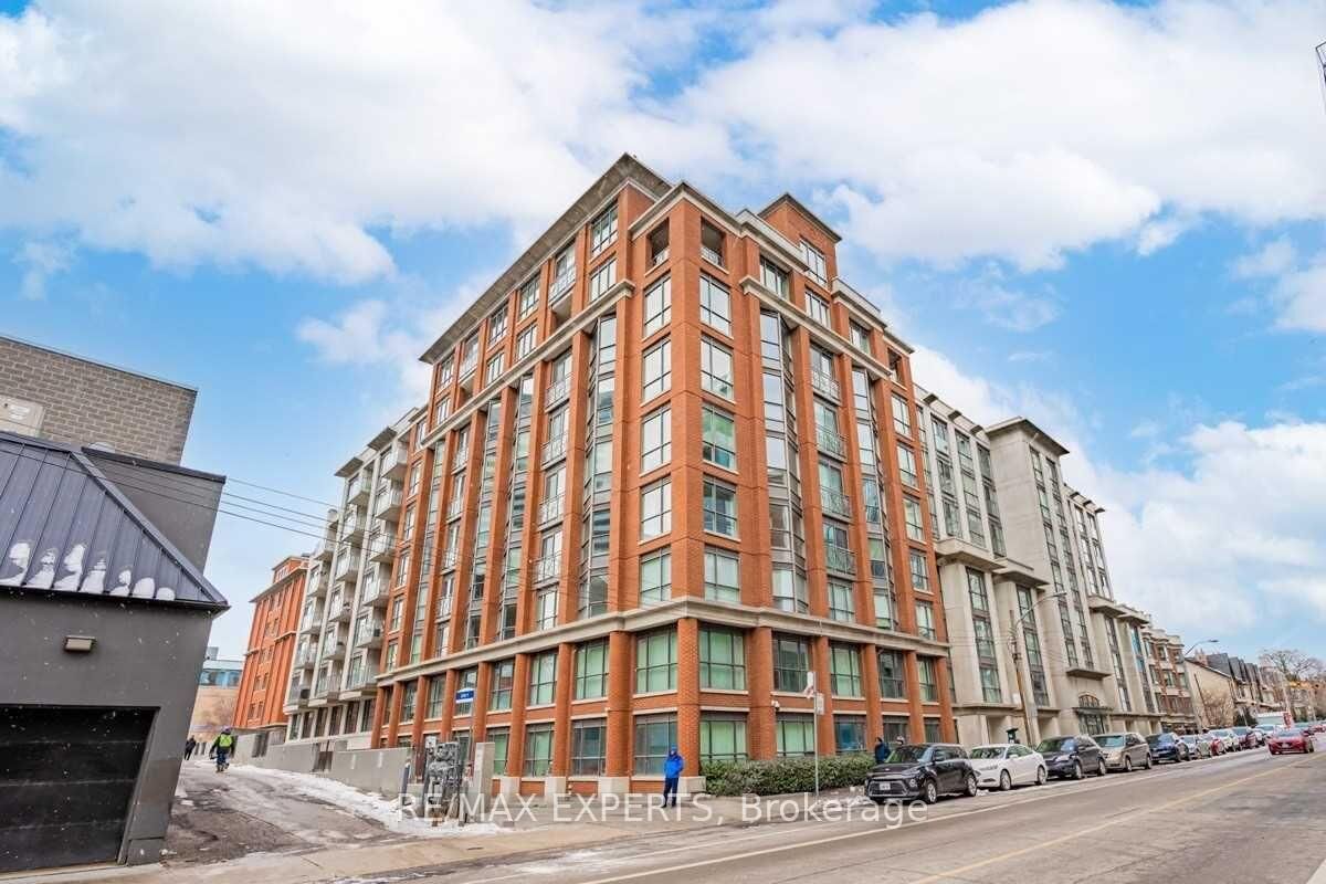 Property Photo:  18 Beverley Street 516B  ON M5T 3L2 