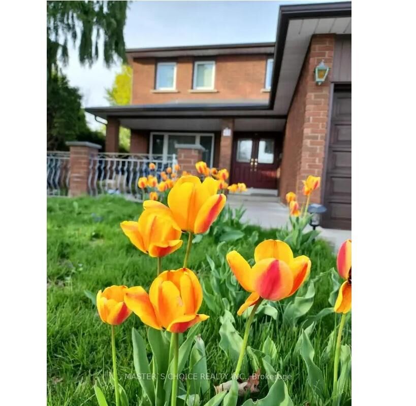 Property Photo:  48 Cherry Hills Road  ON L4K 1M4 