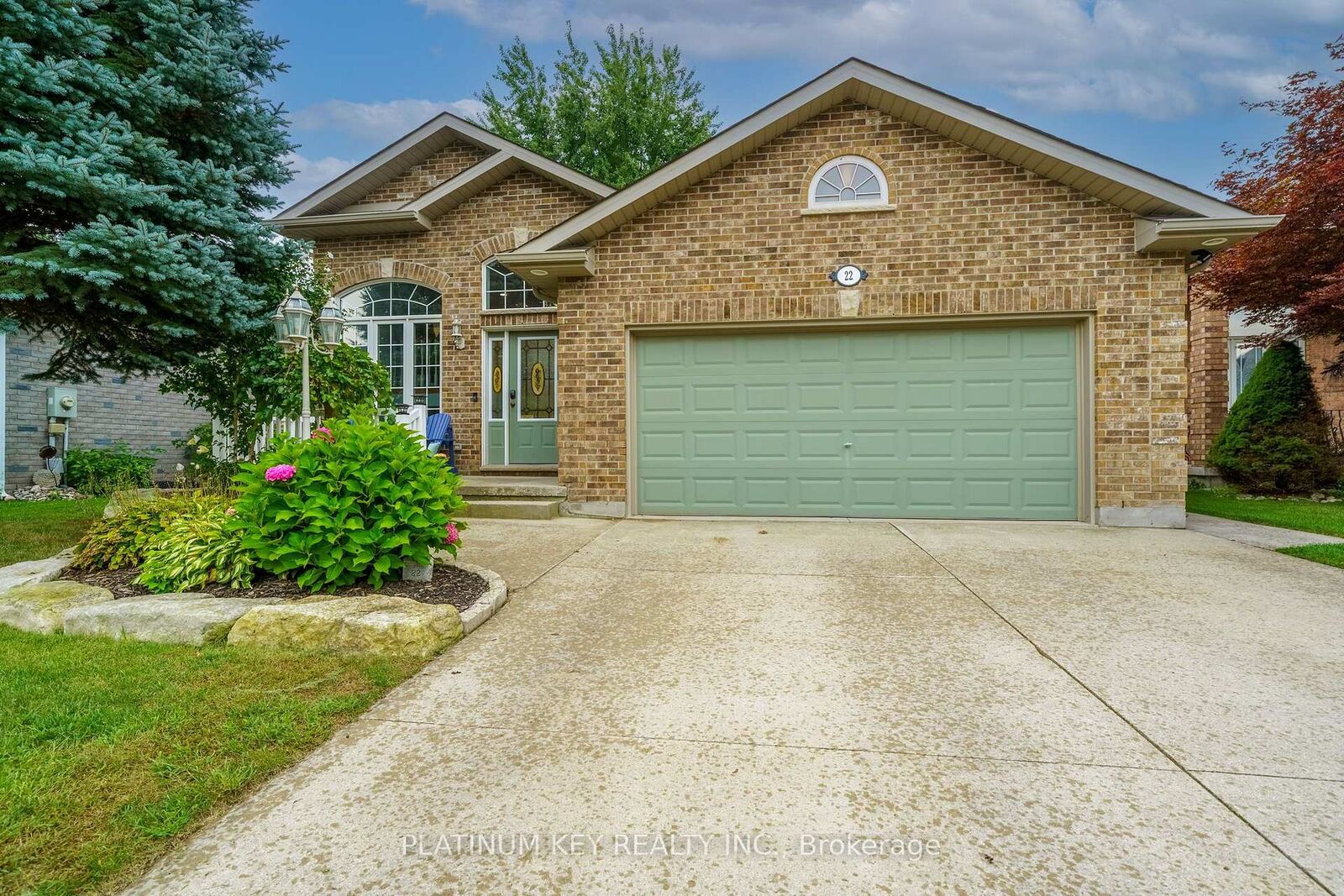 Property Photo:  22 Ridge Street  ON N7G 4J9 