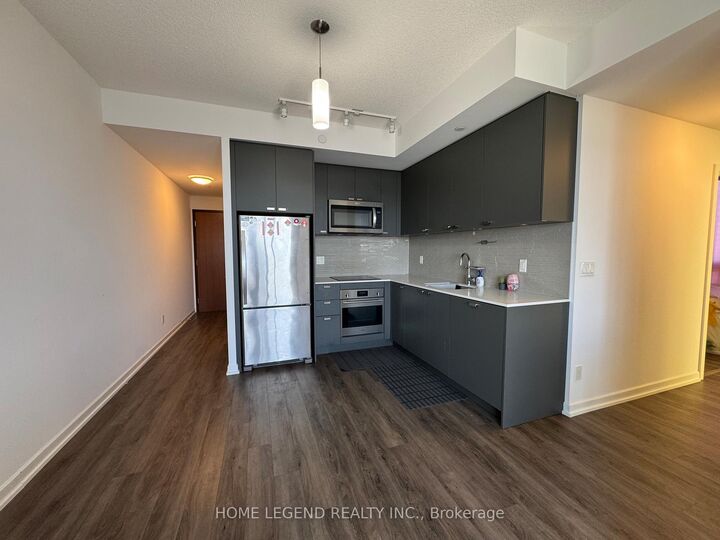 Property Photo:  56 Forest Manor Road 2910  ON M2J 1M6 