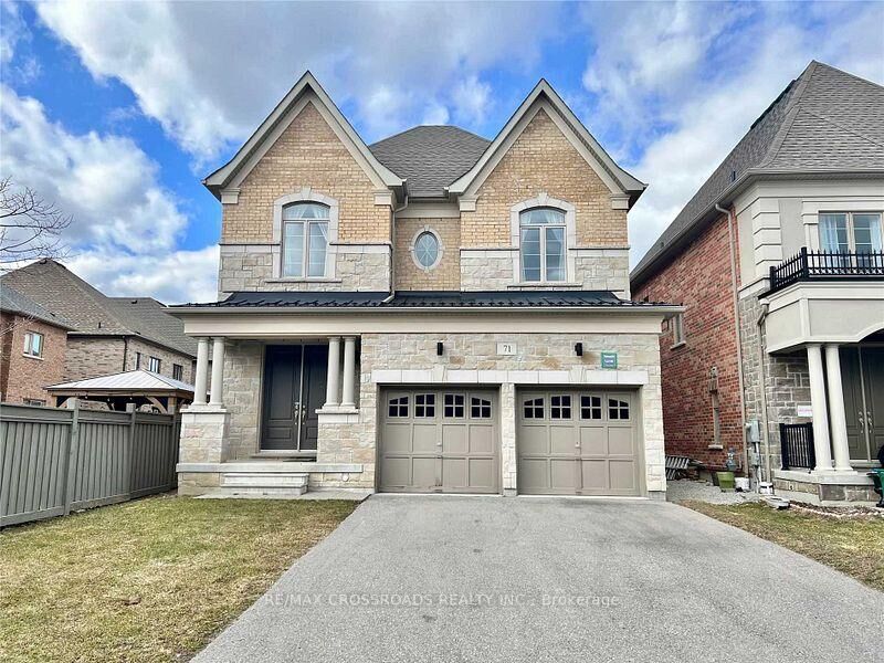 Property Photo:  71 Hamster Crescent  ON L4G 3G7 