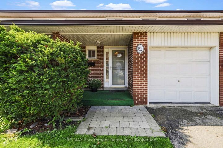 Property Photo:  2380 Bromsgrove Road 52  ON L5J 4E6 