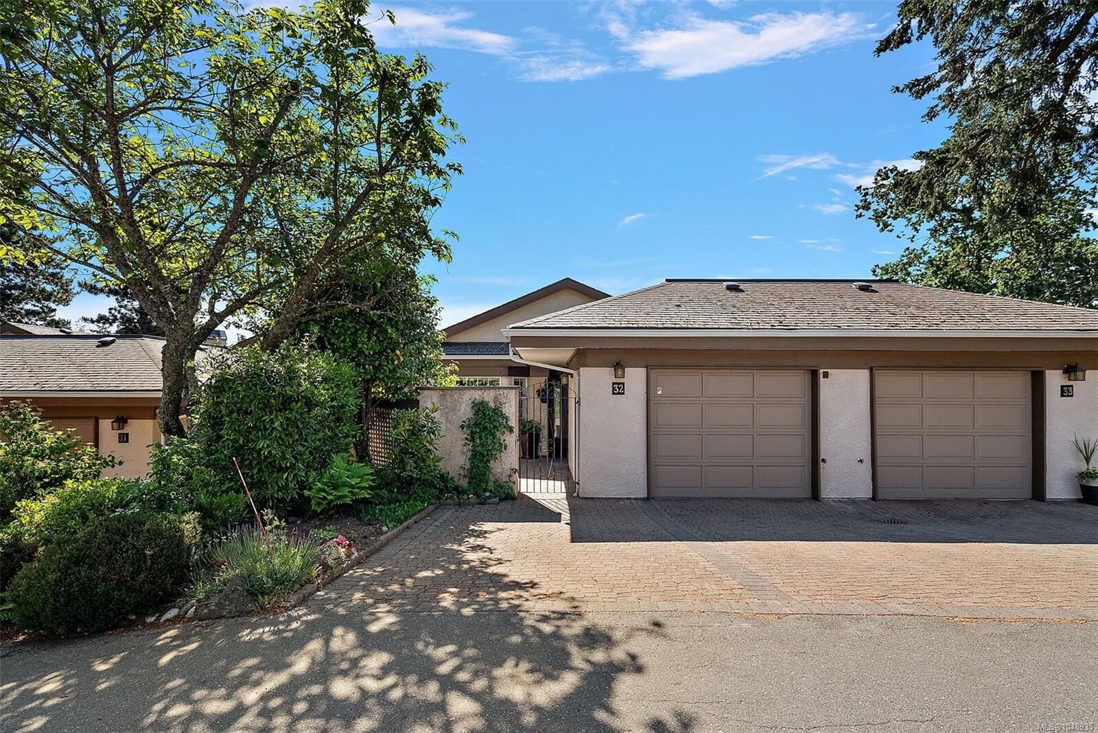 Property Photo: 901 Kentwood Lane #32 BC V8Y 2Y7