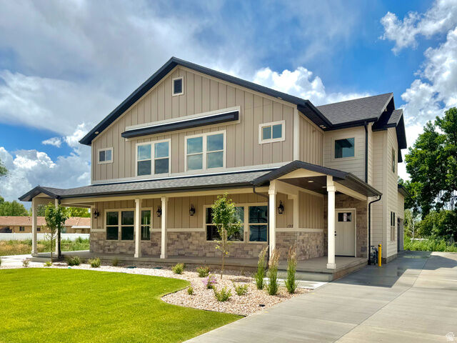 Property Photo:  197 N 300 E  UT 84050 