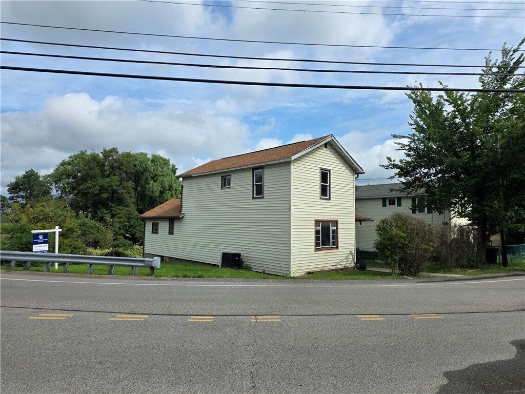 Property Photo:  417 Bairdford Rd  PA 15006 