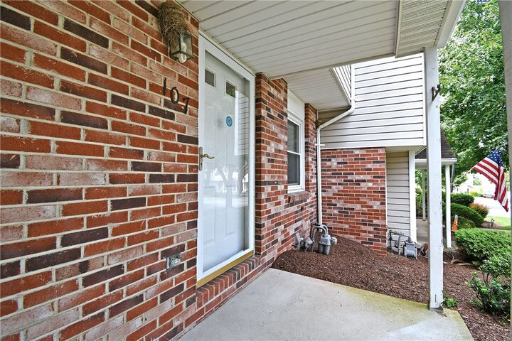 Property Photo: 107 Old Village Ln PA 15102
