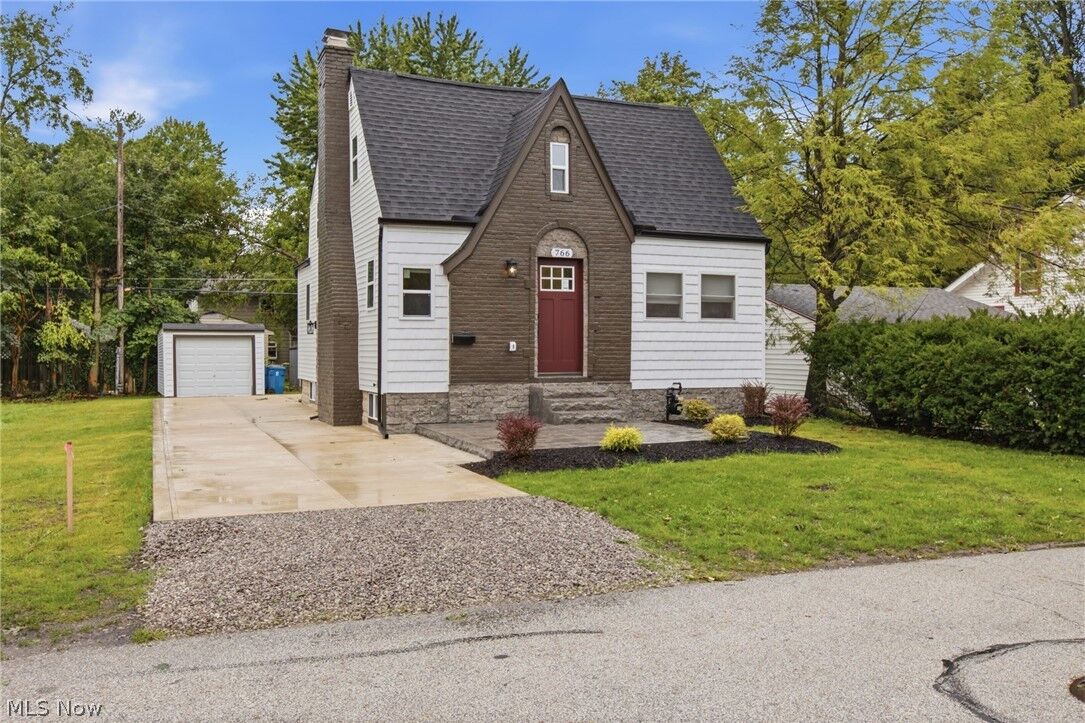 Property Photo:  766 Cherokee Trail  OH 44094 