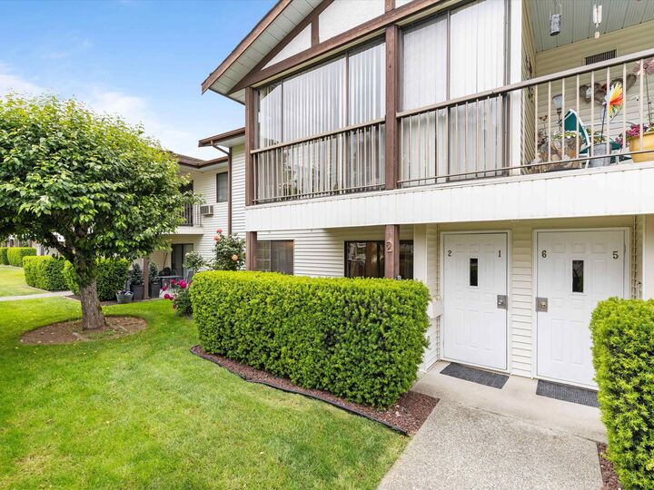 Property Photo:  32718 Garibaldi Drive 2  BC V2T 5T6 