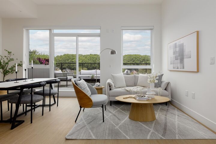 Property Photo: 2235 E Broadway 210 BC V5N 0J5