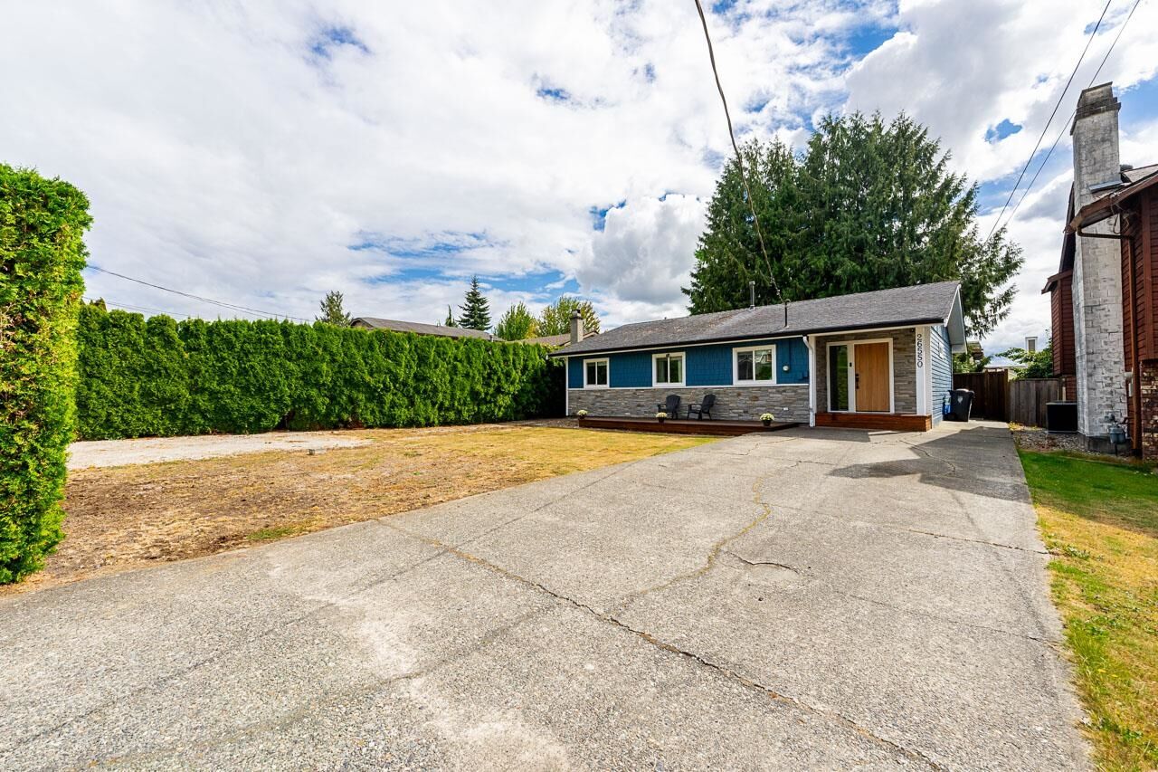 Property Photo:  26550 28B Avenue  BC V4W 3B2 