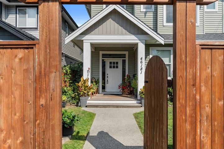 Photo de la propriété: 46181 Second Avenue BC V2P 1S5