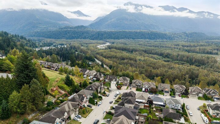 Property Photo:  46052 Bridle Ridge Crescent  BC V2R 5W2 