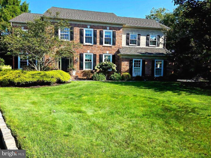 Property Photo: 553 Ellington Court PA 19002
