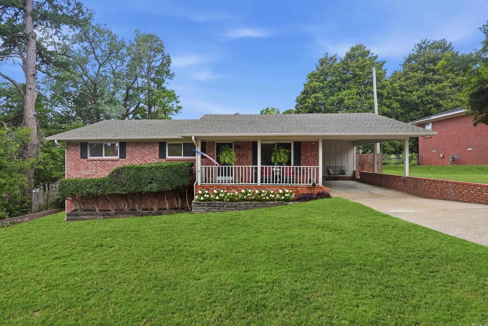 Property Photo:  501 Oaklawn Drive  AR 72110 