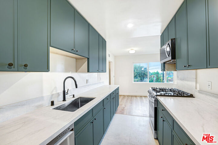 Property Photo: 16185 W Sunset Blvd, Unit 2 CA 90272