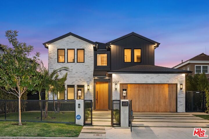 Property Photo:  4937 Rubio Ave  CA 91436 