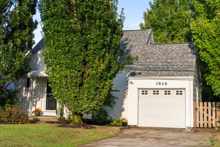 Property Photo:  1826 Kenny Road  OH 43212 