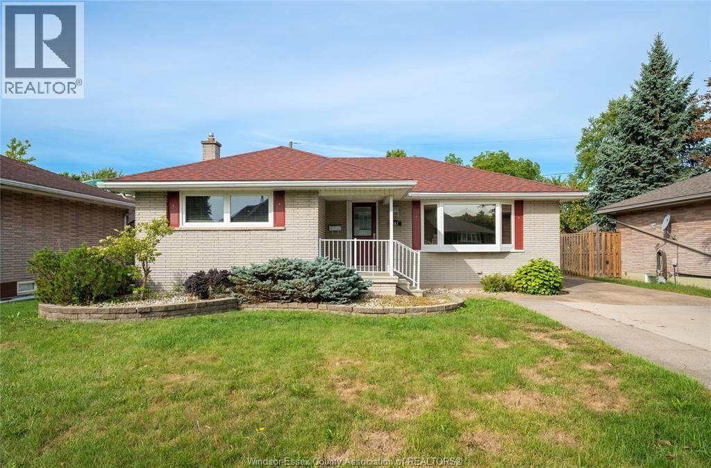Property Photo:  583 Bertha  ON N8P 1B6 