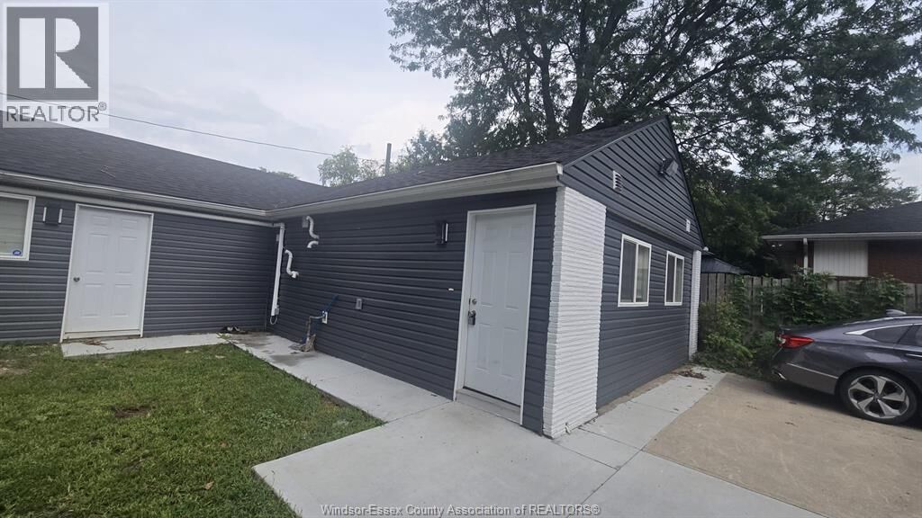 Property Photo:  730 Cabana Road West C  ON N9G 1B4 
