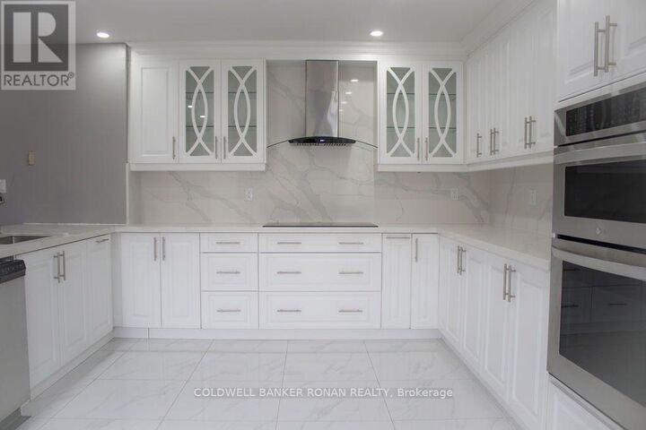 Property Photo: 7 Kidd Crescent ON L9R 0E1