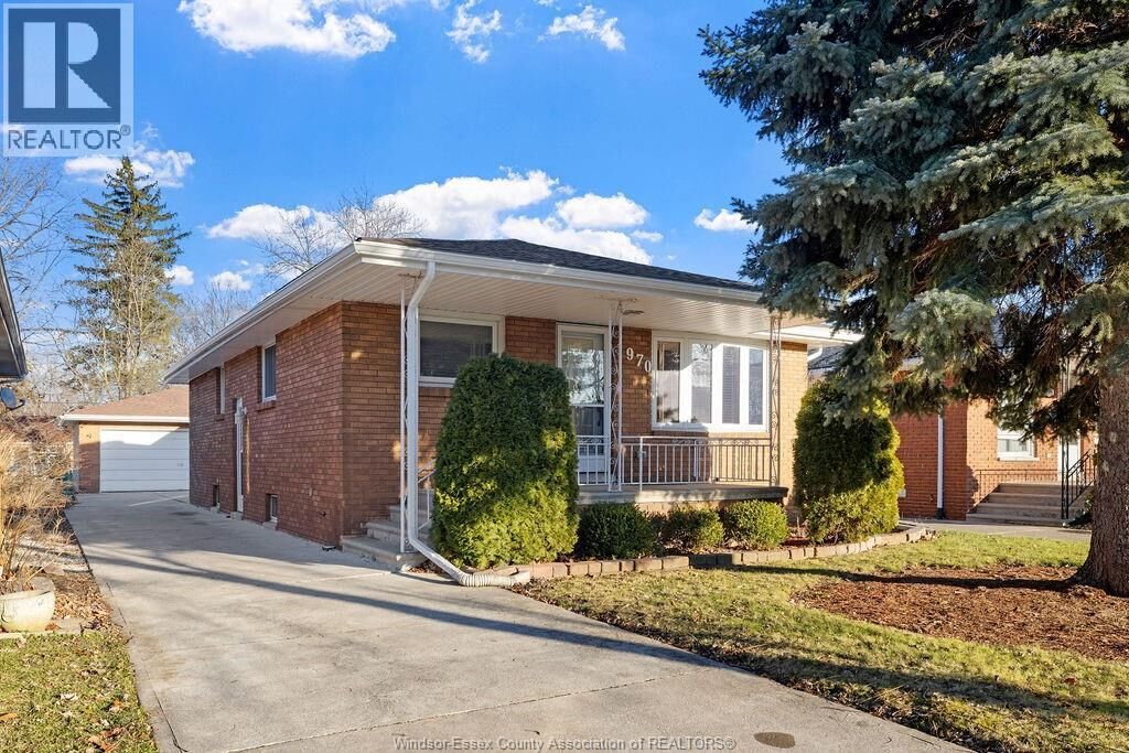 Property Photo:  1970 Ferndale Avenue  ON N8T 2L1 