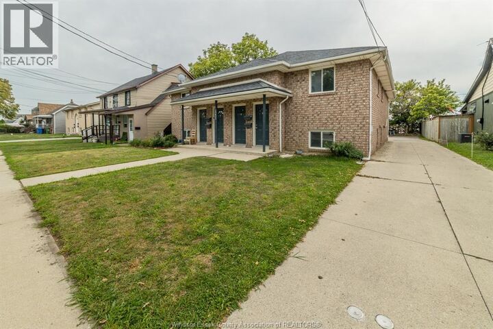 Property Photo:  1231 High Street  ON N8Y 4B1 