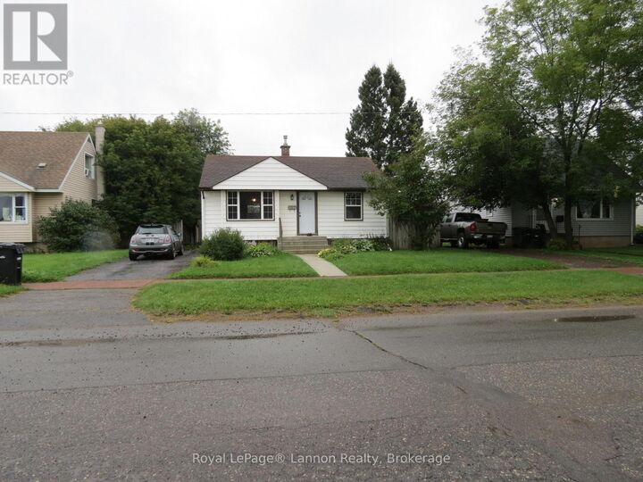 Property Photo: 2126 McGregor Avenue ON P7E 5G5