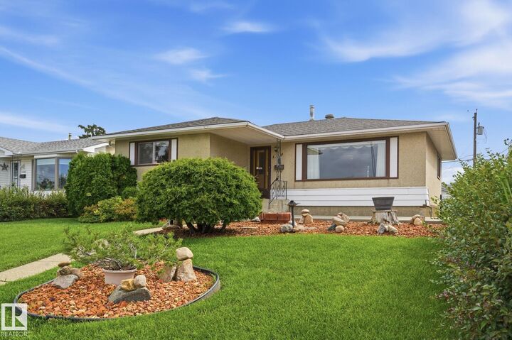 Property Photo: 13303 Delwood Road NW AB T5C 3B5