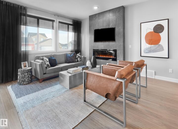 Property Photo:  5645 Hawthorn Way SW  AB T6X 3K7 