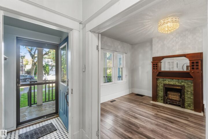 Property Photo:  10647 125 Street NW  AB T5N 1T7 