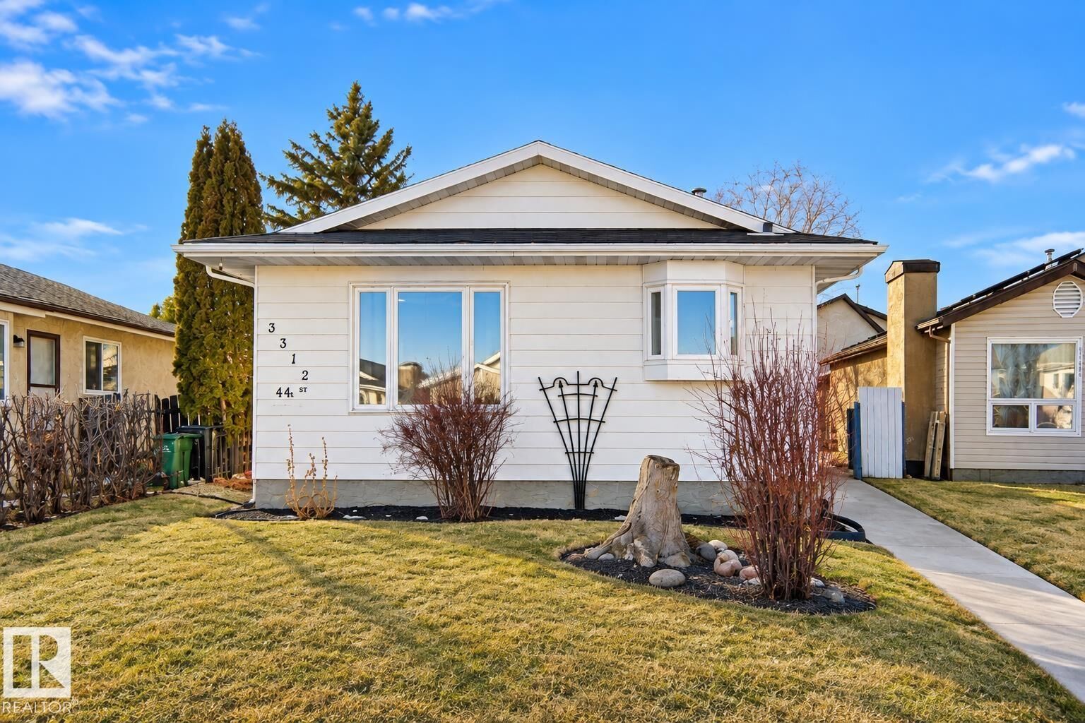 Property Photo:  3312 44A Street NW  AB T6L 4W9 