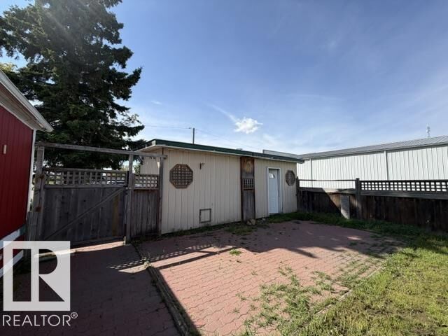 Property Photo:  4801 50 Street  AB T0A 2V0 