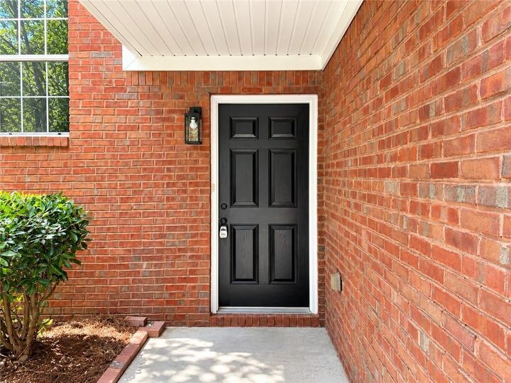 Property Photo: 510 Parkstone Lane GA 30189