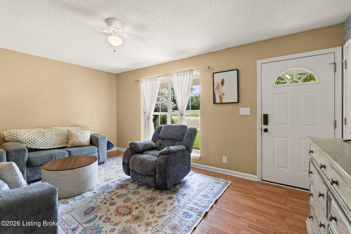 Property Photo:  512 Maplecrest Dr  KY 40031 